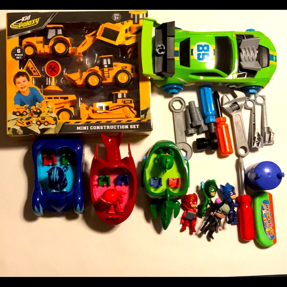 Bundle—PJ Masks Vehicle & figures set + Hot Wheels Car Set With Tools + extra